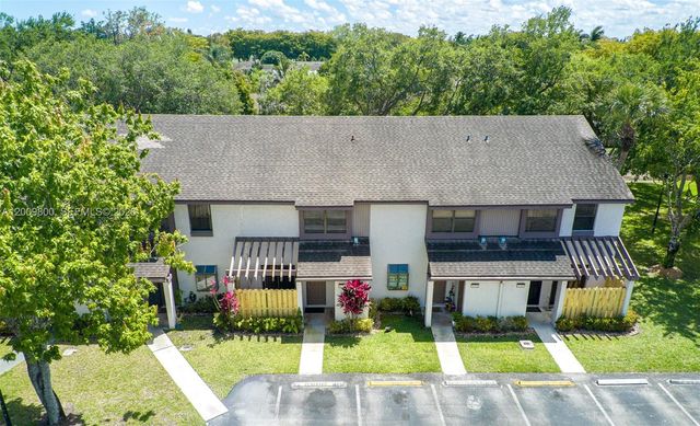 4715 NW 82nd Ave 1405, Lauderhill, FL 33351