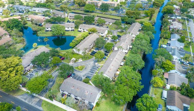 4715 NW 82nd Ave 1405, Lauderhill, FL 33351
