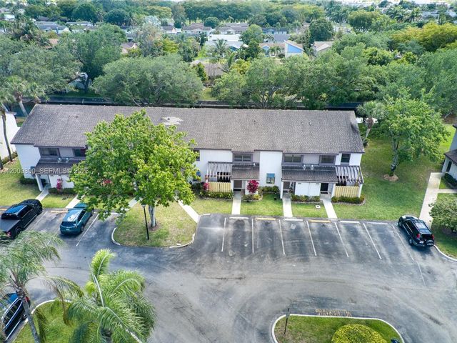 4715 NW 82nd Ave 1405, Lauderhill, FL 33351