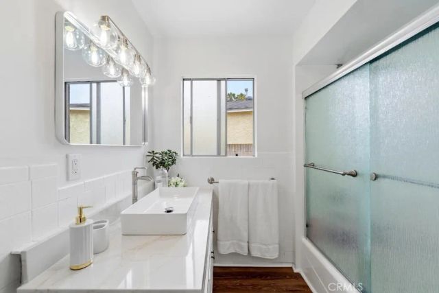 5055 N Raton, Long Beach, CA 90807
