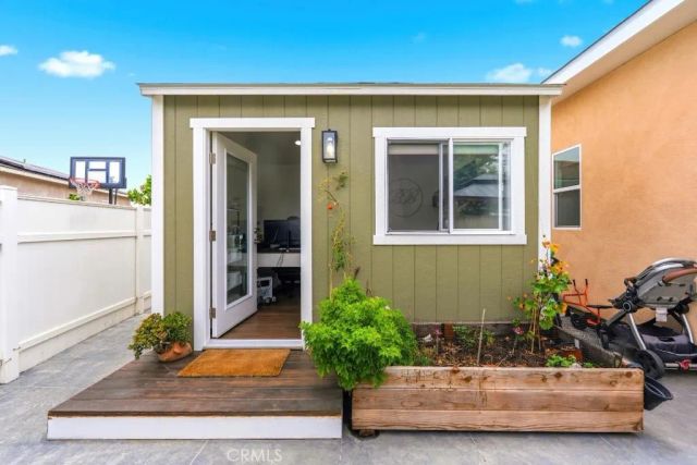 5055 N Raton, Long Beach, CA 90807