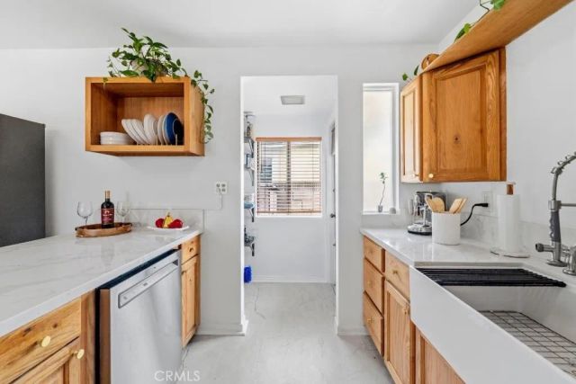 5055 N Raton, Long Beach, CA 90807