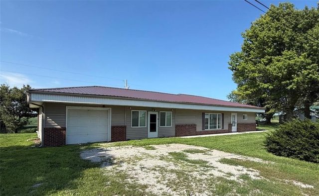 24817 24 Highway, Waverly, MO 64096