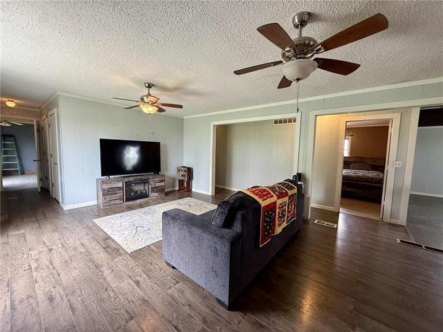 24817 24 Highway, Waverly, MO 64096