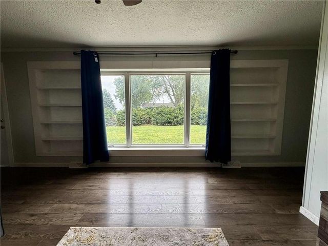 24817 24 Highway, Waverly, MO 64096