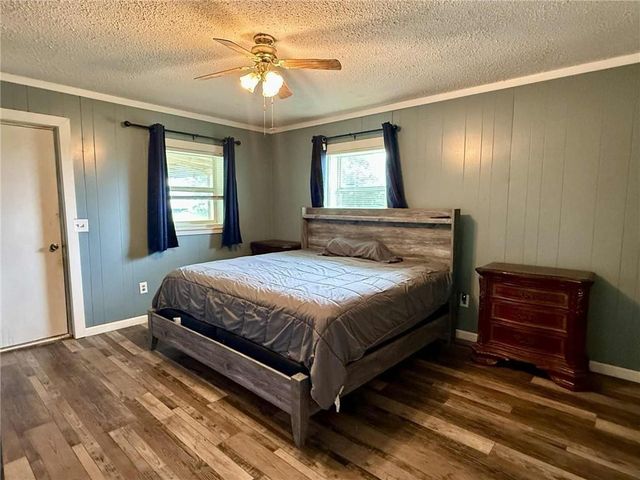 24817 24 Highway, Waverly, MO 64096