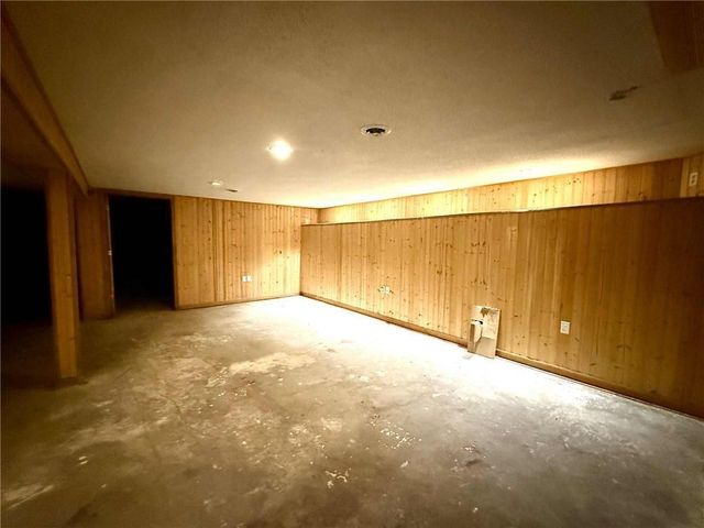 24817 24 Highway, Waverly, MO 64096