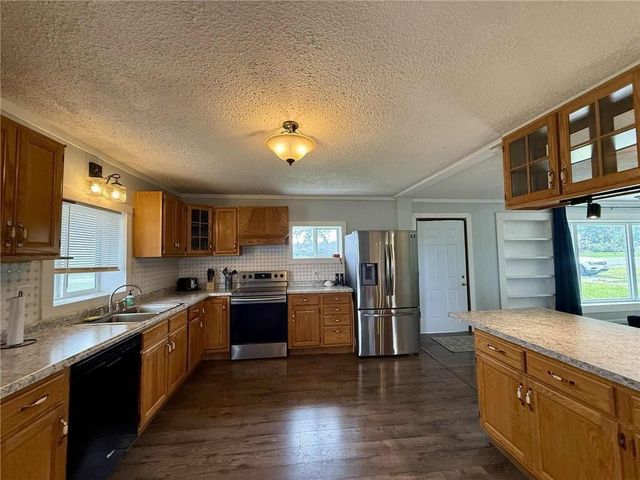 24817 24 Highway, Waverly, MO 64096