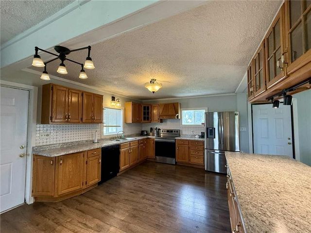 24817 24 Highway, Waverly, MO 64096