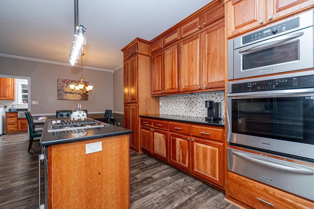 120 Hazelwood Dr, Monticello, AR 71655