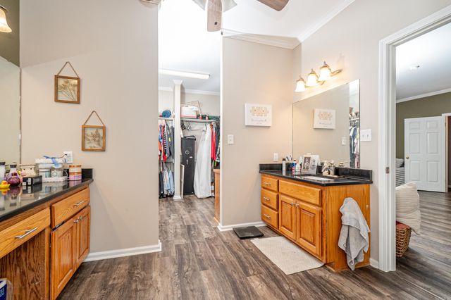 120 Hazelwood Dr, Monticello, AR 71655