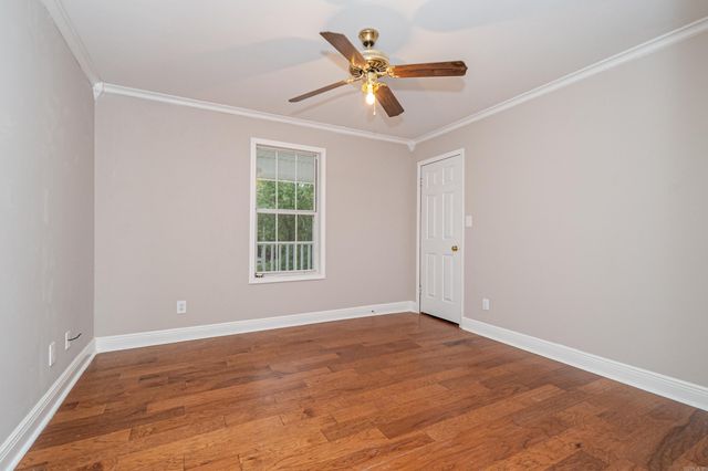 120 Hazelwood Dr, Monticello, AR 71655