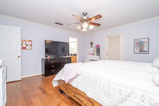 120 Hazelwood Dr, Monticello, AR 71655