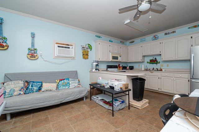 120 Hazelwood Dr, Monticello, AR 71655