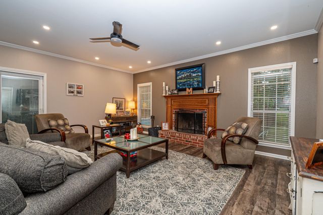 120 Hazelwood Dr, Monticello, AR 71655