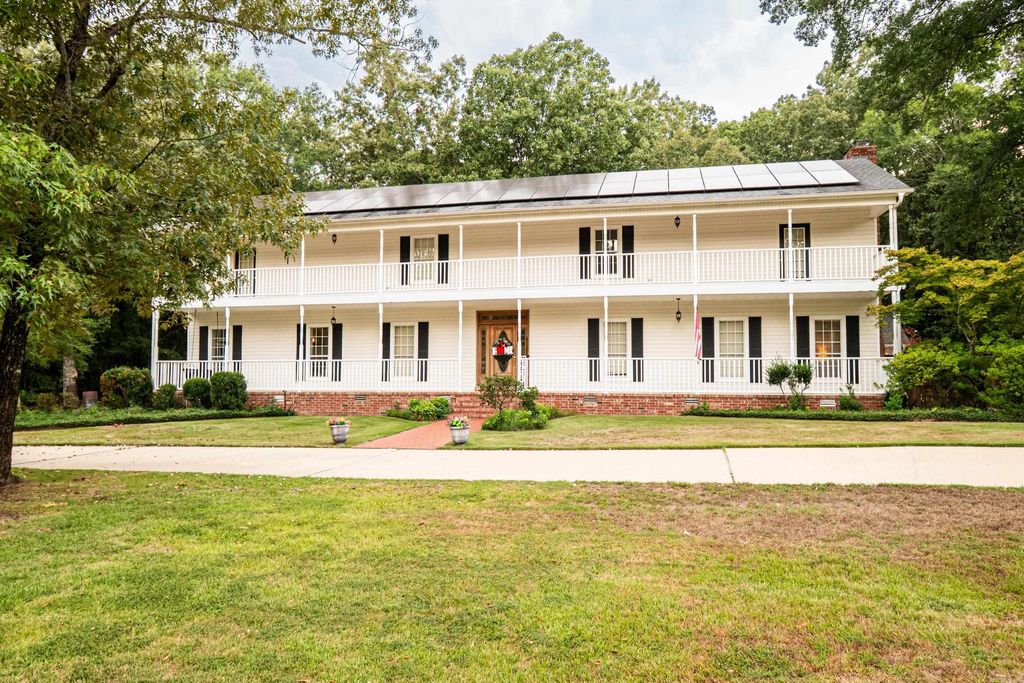 120 Hazelwood Dr, Monticello, AR 71655