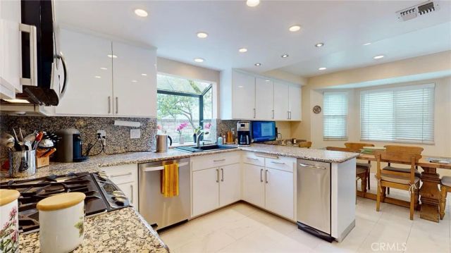 6230 Amigo, Tarzana, CA 91335