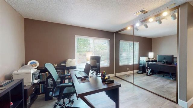6230 Amigo, Tarzana, CA 91335
