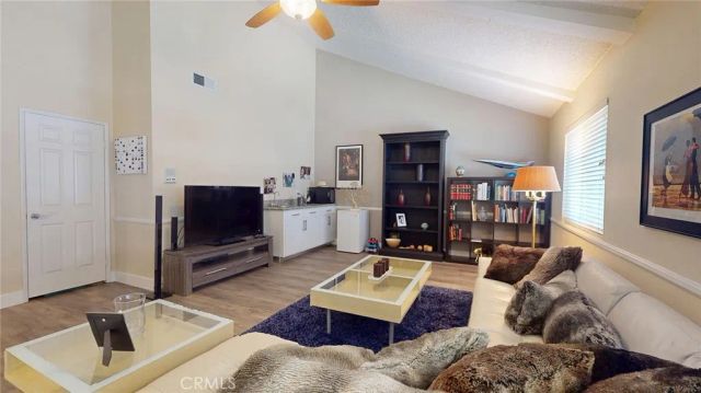 6230 Amigo, Tarzana, CA 91335
