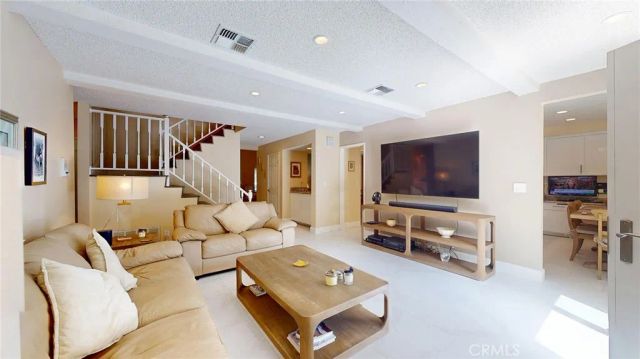 6230 Amigo, Tarzana, CA 91335