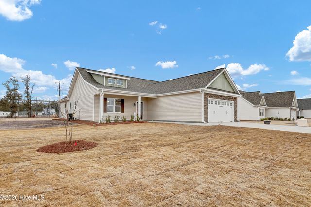 62 Peach Court, Burgaw, NC 28425