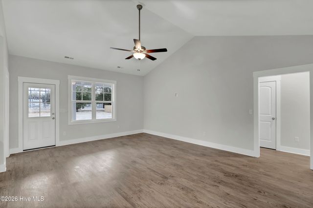 62 Peach Court, Burgaw, NC 28425