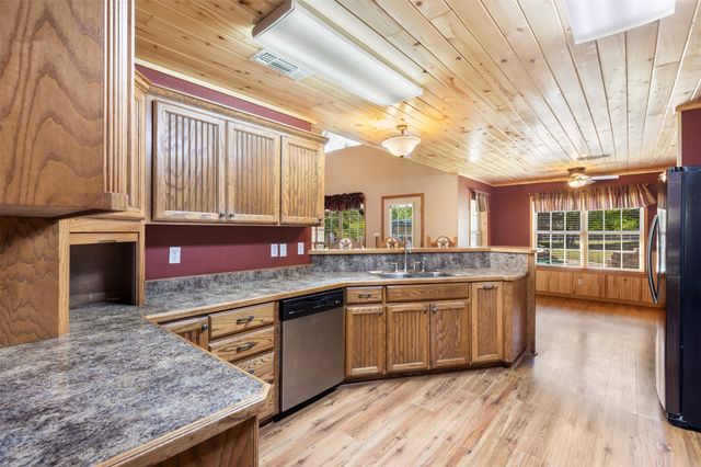 2040 Shannon Road, Denison, TX 75021