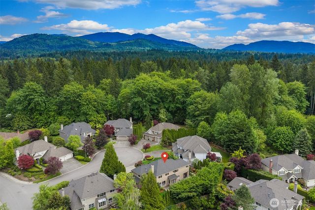 2215 271st Court SE, Sammamish, WA 98075