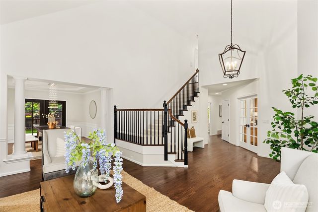 2215 271st Court SE, Sammamish, WA 98075