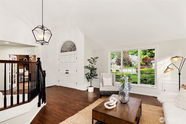 2215 271st Court SE, Sammamish, WA 98075