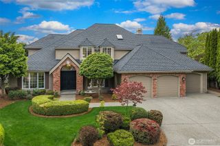 2215 271st Court SE, Sammamish, WA 98075