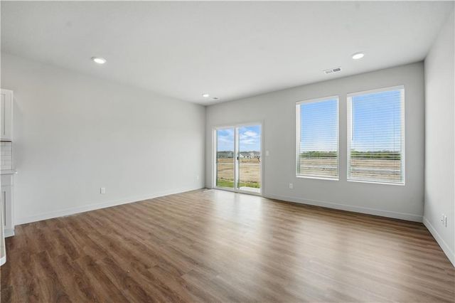 12407 S Acacia Drive, Lee's Summit, MO 64086