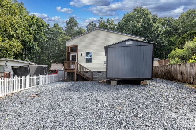 192 Roberts Ridge Road, Mount Gilead, NC 27306