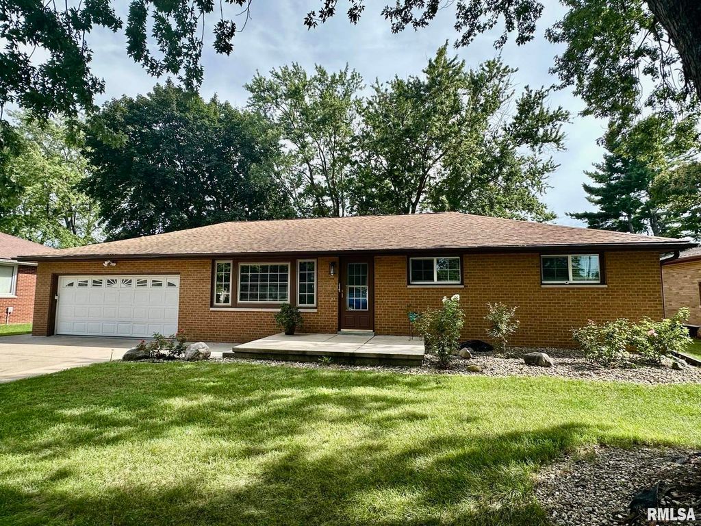 118 TURNRON Place, East Peoria, IL 61611