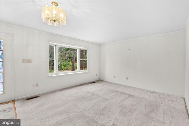 3709 HOWSEN AVE, Fairfax, VA 22030