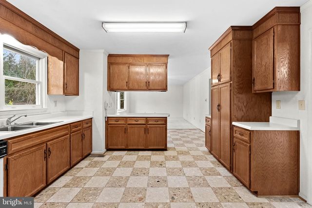 3709 HOWSEN AVE, Fairfax, VA 22030