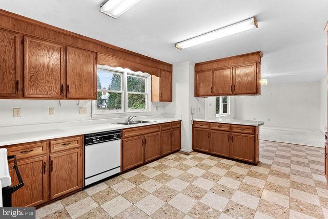 3709 HOWSEN AVE, Fairfax, VA 22030