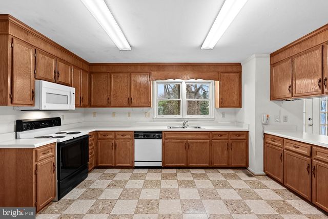 3709 HOWSEN AVE, Fairfax, VA 22030