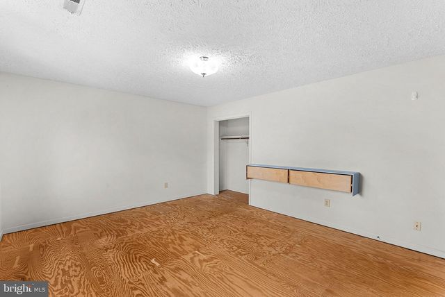 3709 HOWSEN AVE, Fairfax, VA 22030