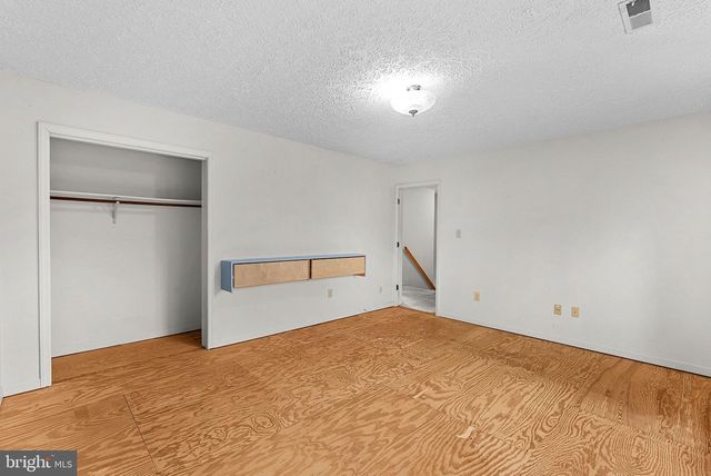 3709 HOWSEN AVE, Fairfax, VA 22030