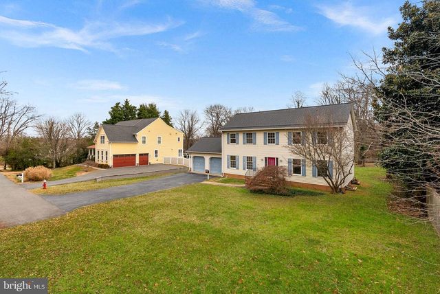 3709 HOWSEN AVE, Fairfax, VA 22030