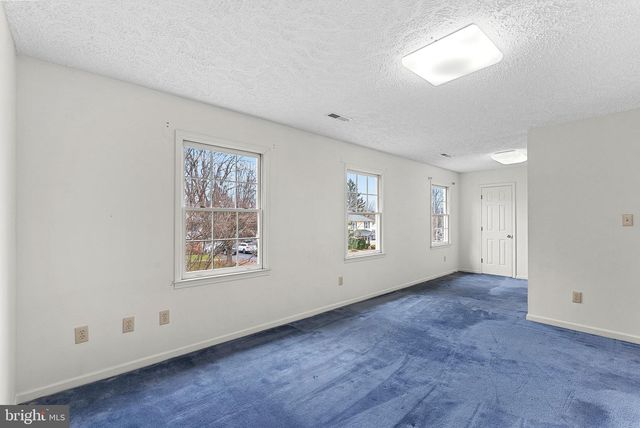 3709 HOWSEN AVE, Fairfax, VA 22030