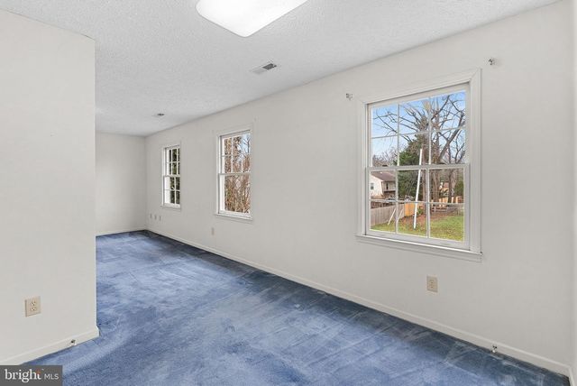 3709 HOWSEN AVE, Fairfax, VA 22030