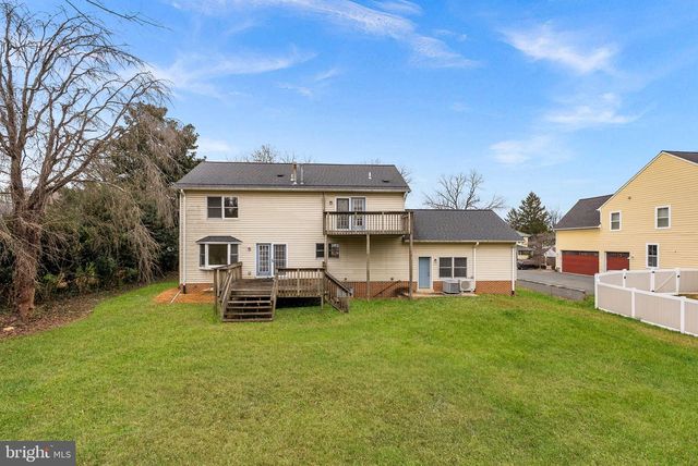 3709 HOWSEN AVE, Fairfax, VA 22030