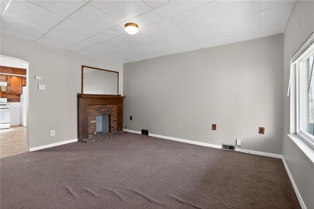 1063 Muldowney Ave, Lincoln Place, PA 15207