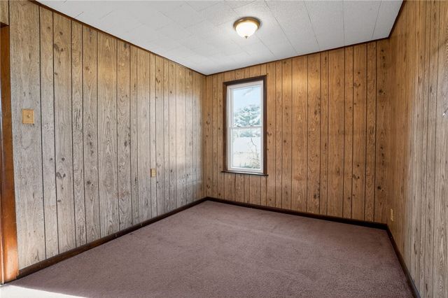 1063 Muldowney Ave, Lincoln Place, PA 15207