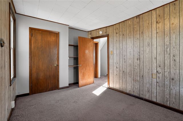 1063 Muldowney Ave, Lincoln Place, PA 15207