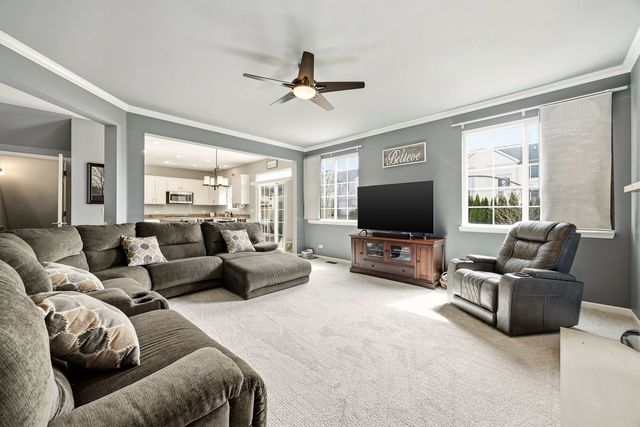12221 Sinnett Street, Huntley, IL 60142