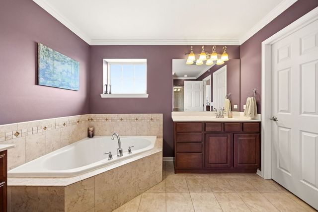 12221 Sinnett Street, Huntley, IL 60142