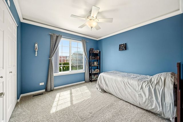 12221 Sinnett Street, Huntley, IL 60142